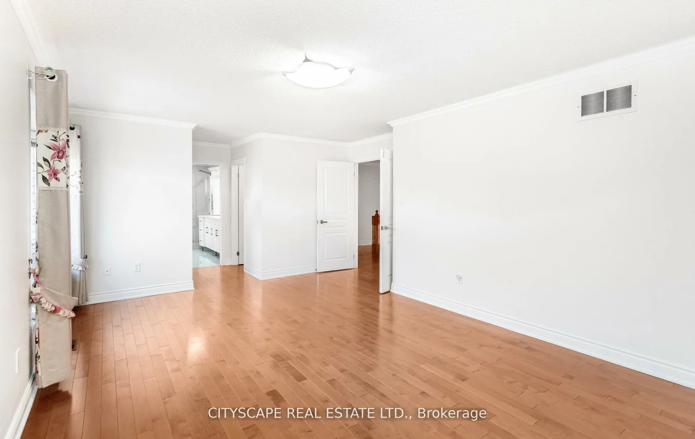 3322, Raspberry Bush, 1001 - BR Bronte, Oakville