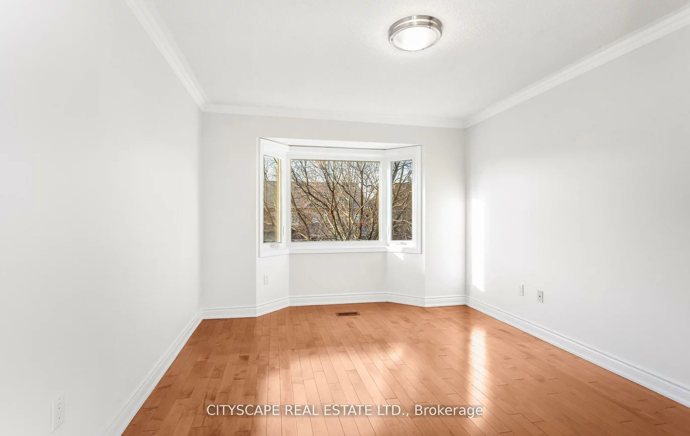 3322, Raspberry Bush, 1001 - BR Bronte, Oakville