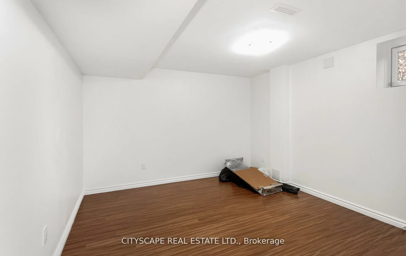 3322, Raspberry Bush, 1001 - BR Bronte, Oakville