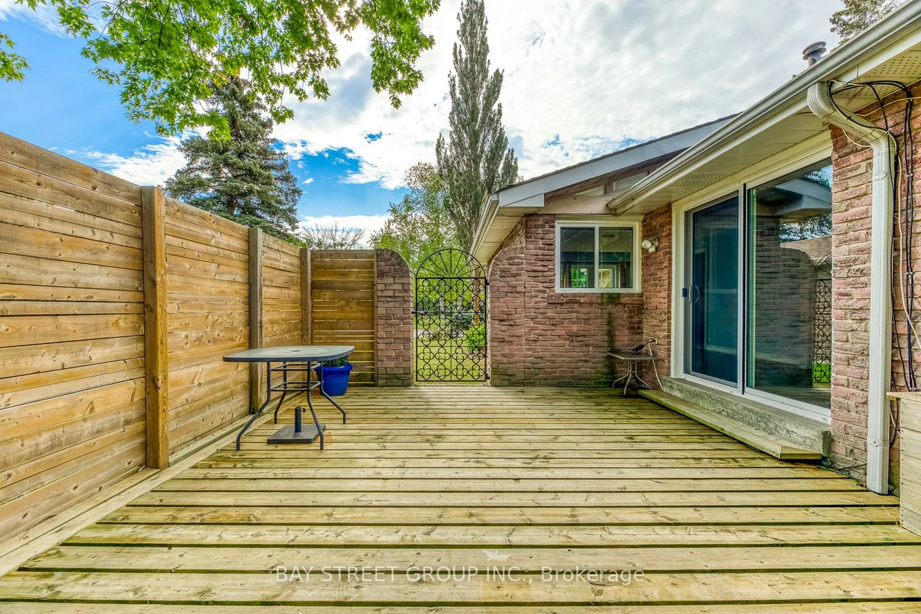 2281, Devon, 1006 - FD Ford, Oakville