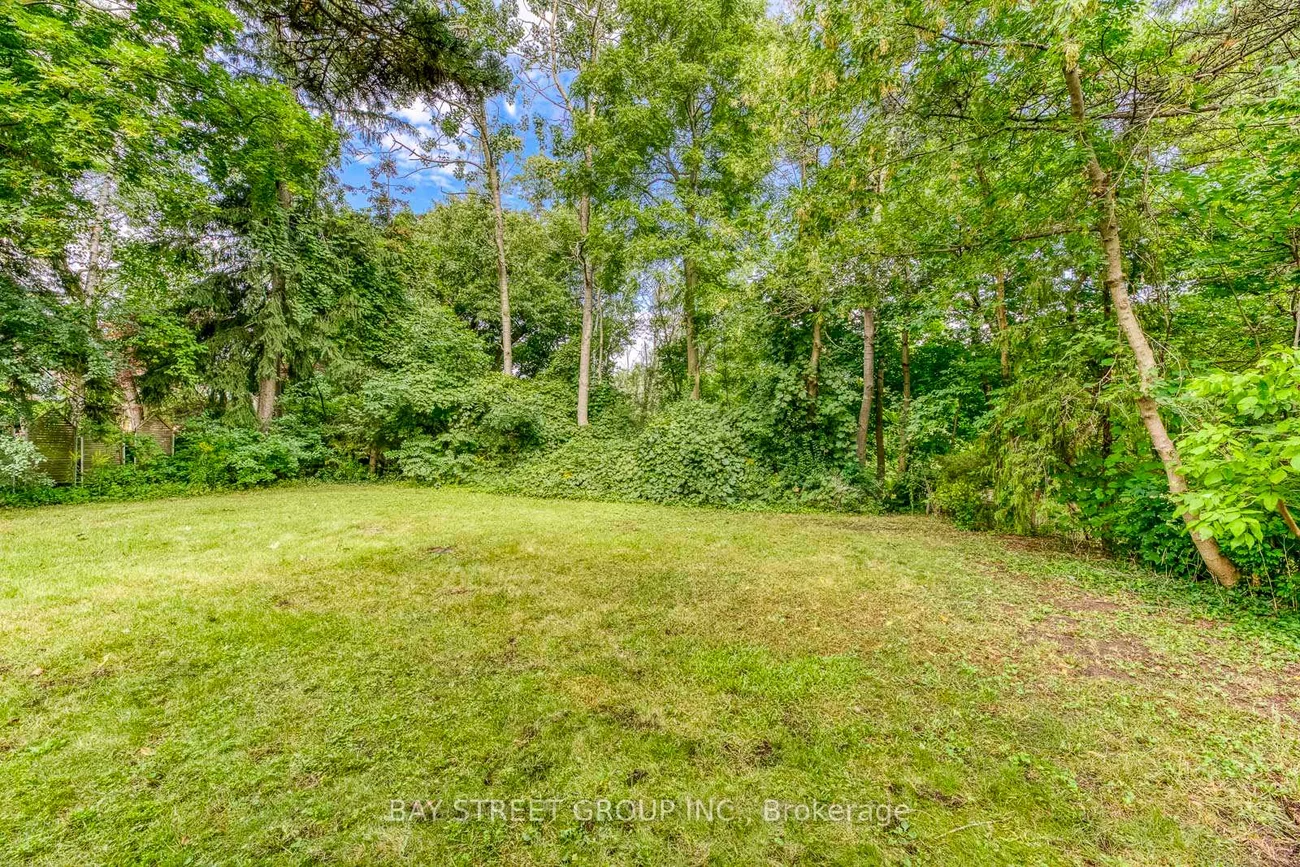 2281, Devon, 1006 - FD Ford, Oakville