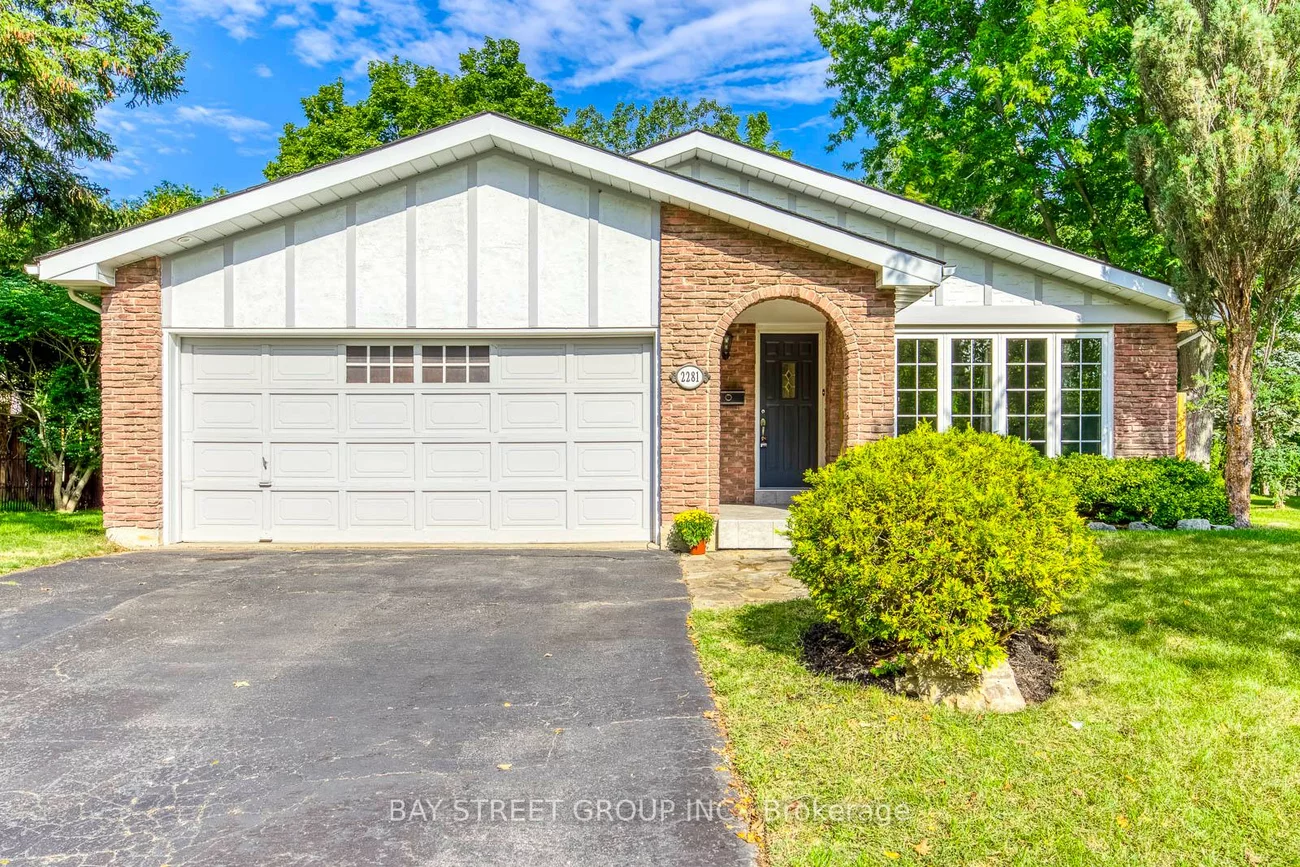 2281, Devon, 1006 - FD Ford, Oakville