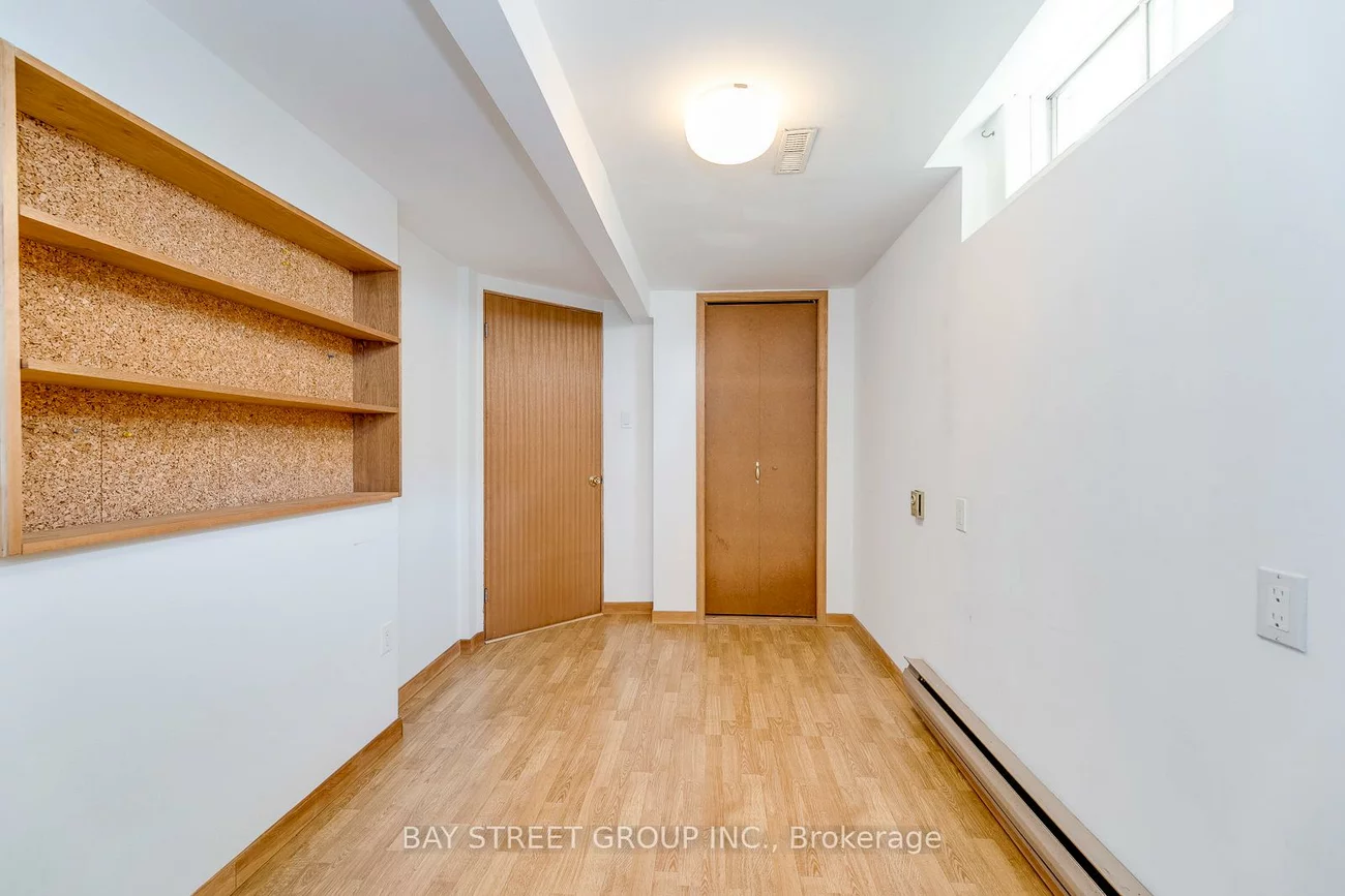 2281, Devon, 1006 - FD Ford, Oakville