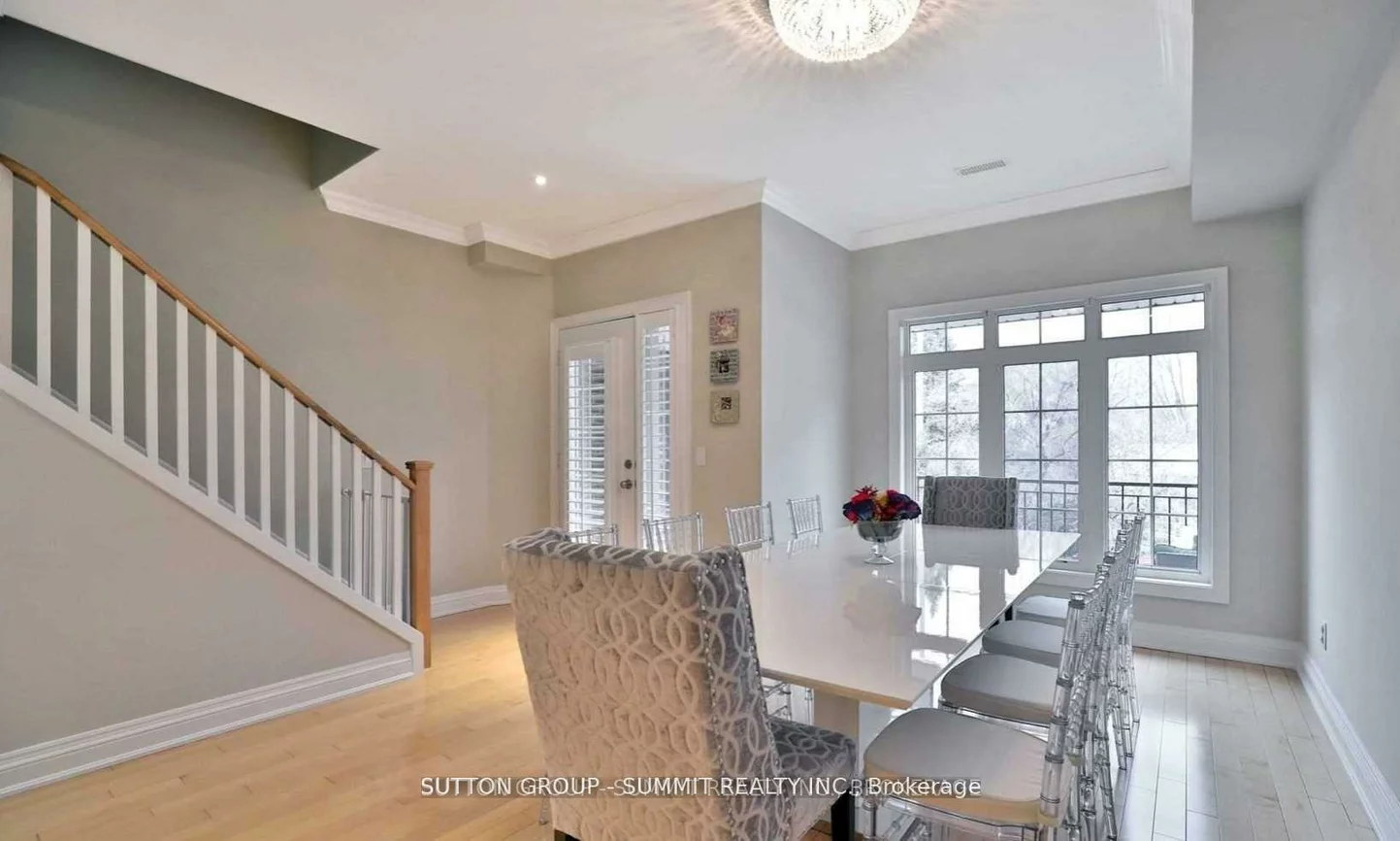 95, Kerr, 1002 - CO Central, Oakville