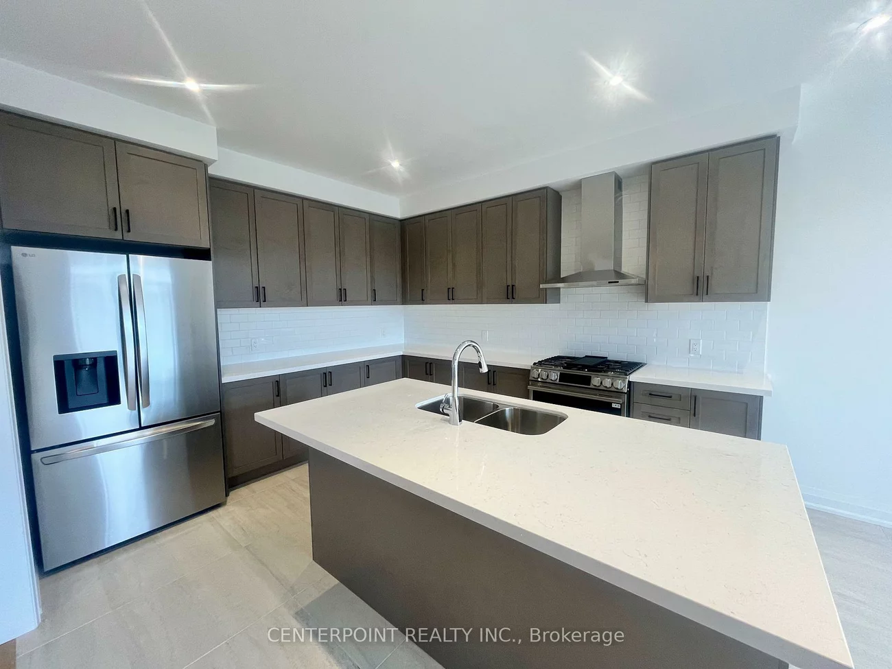 3194, Crystal, 1008 - GO Glenorchy, Oakville