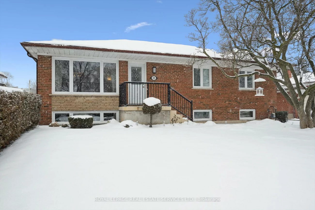 315, Queen Mary, 1002 - CO Central, Oakville