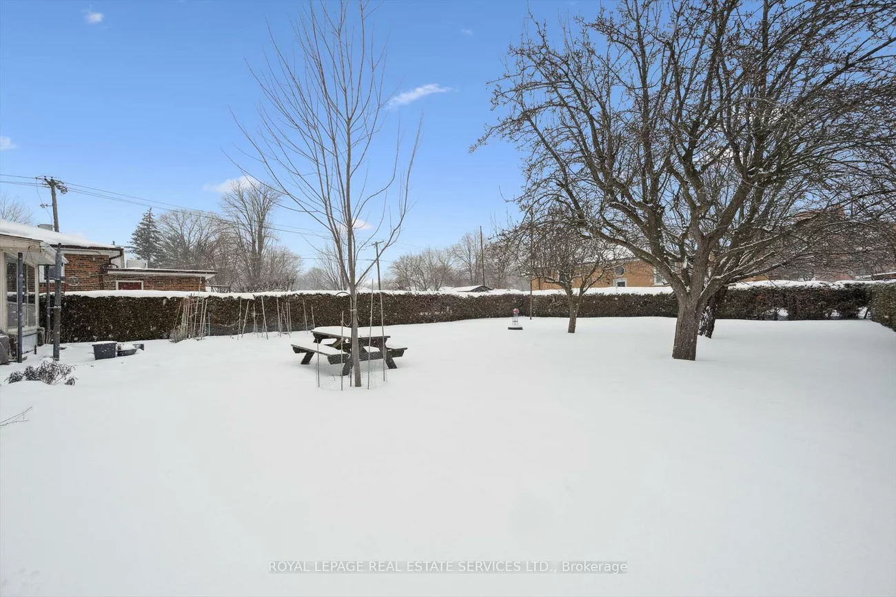 315, Queen Mary, 1002 - CO Central, Oakville