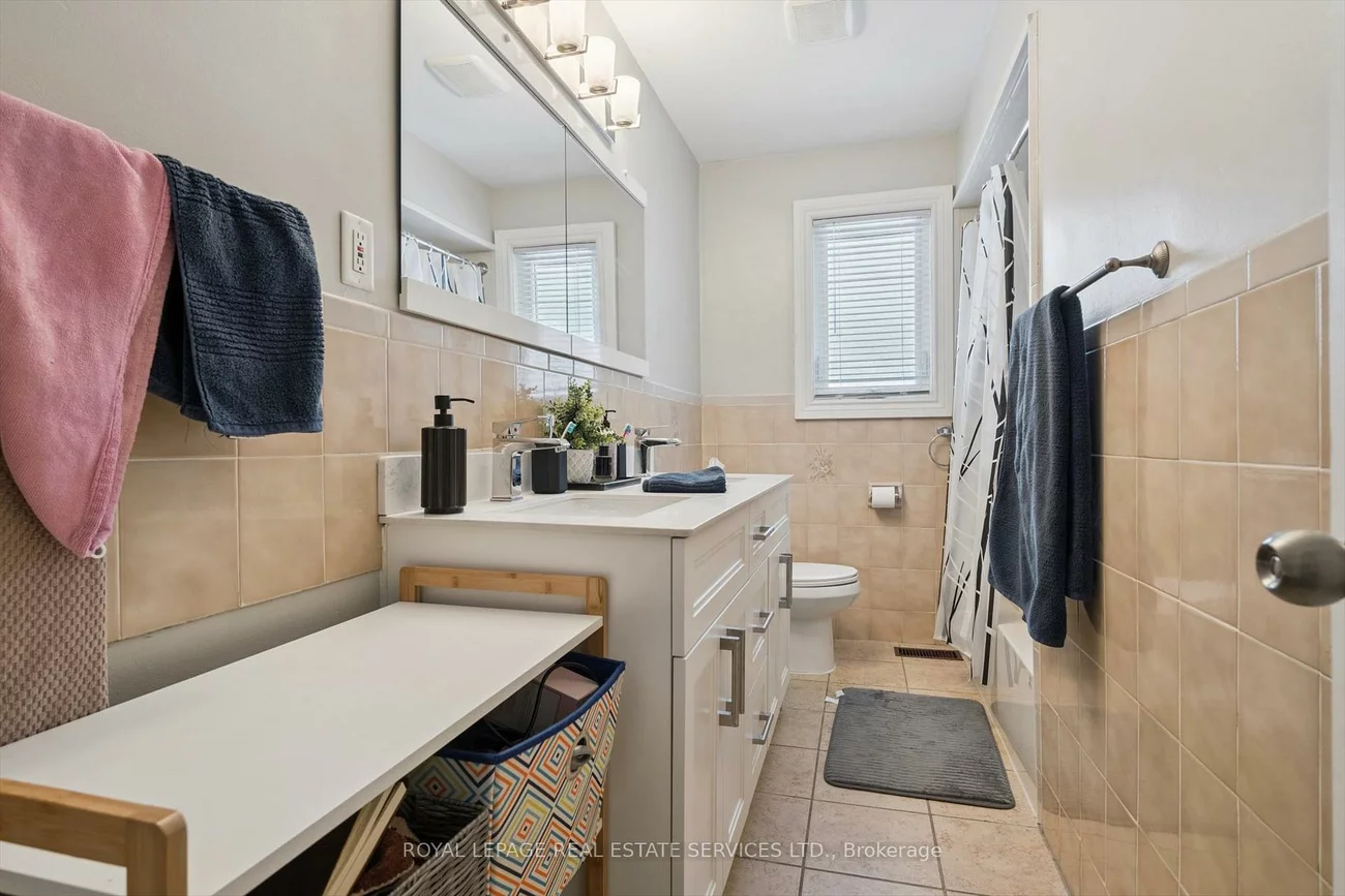 315, Queen Mary, 1002 - CO Central, Oakville