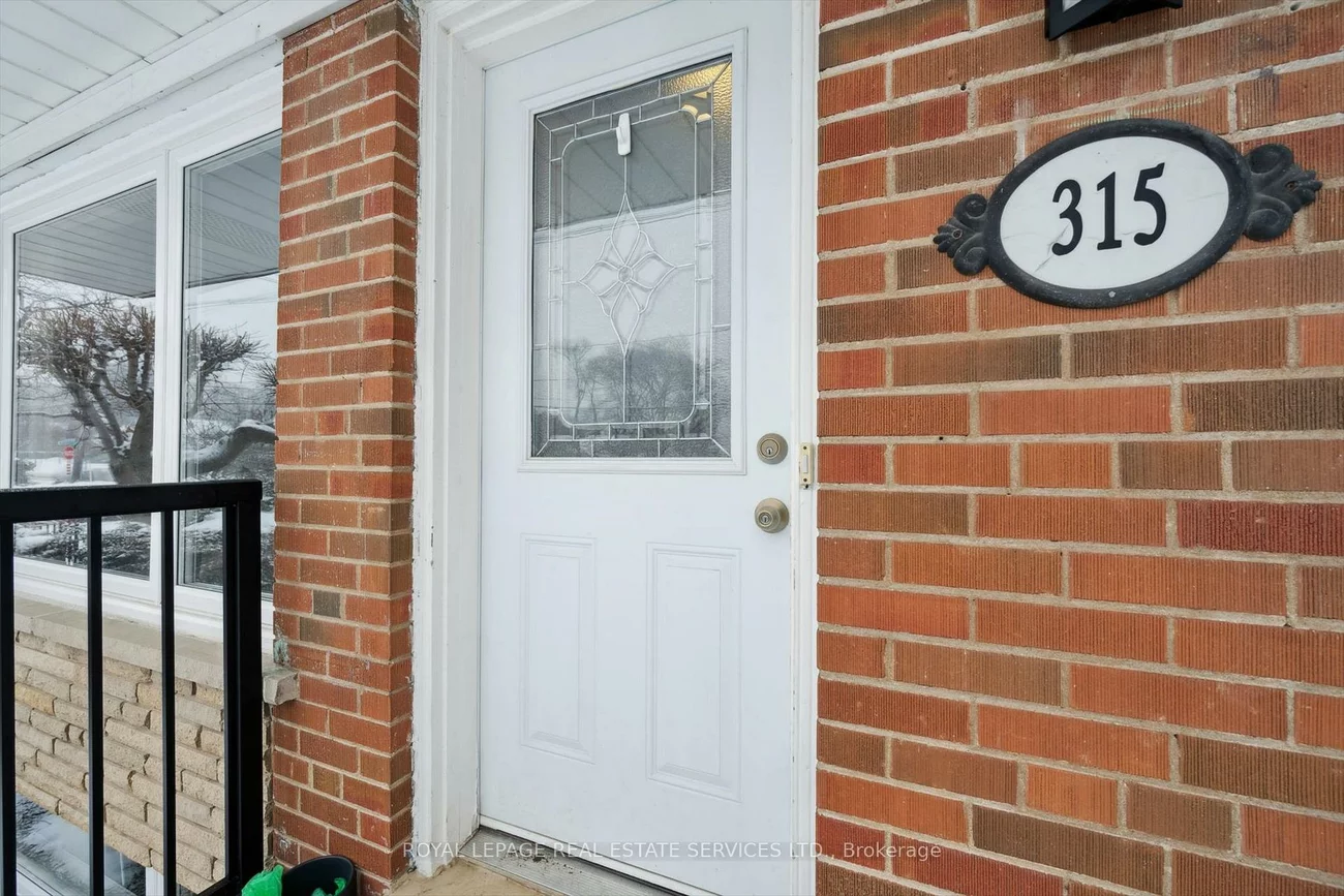 315, Queen Mary, 1002 - CO Central, Oakville