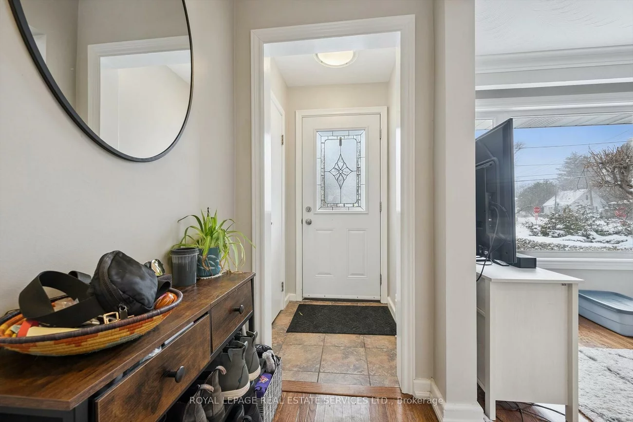 315, Queen Mary, 1002 - CO Central, Oakville