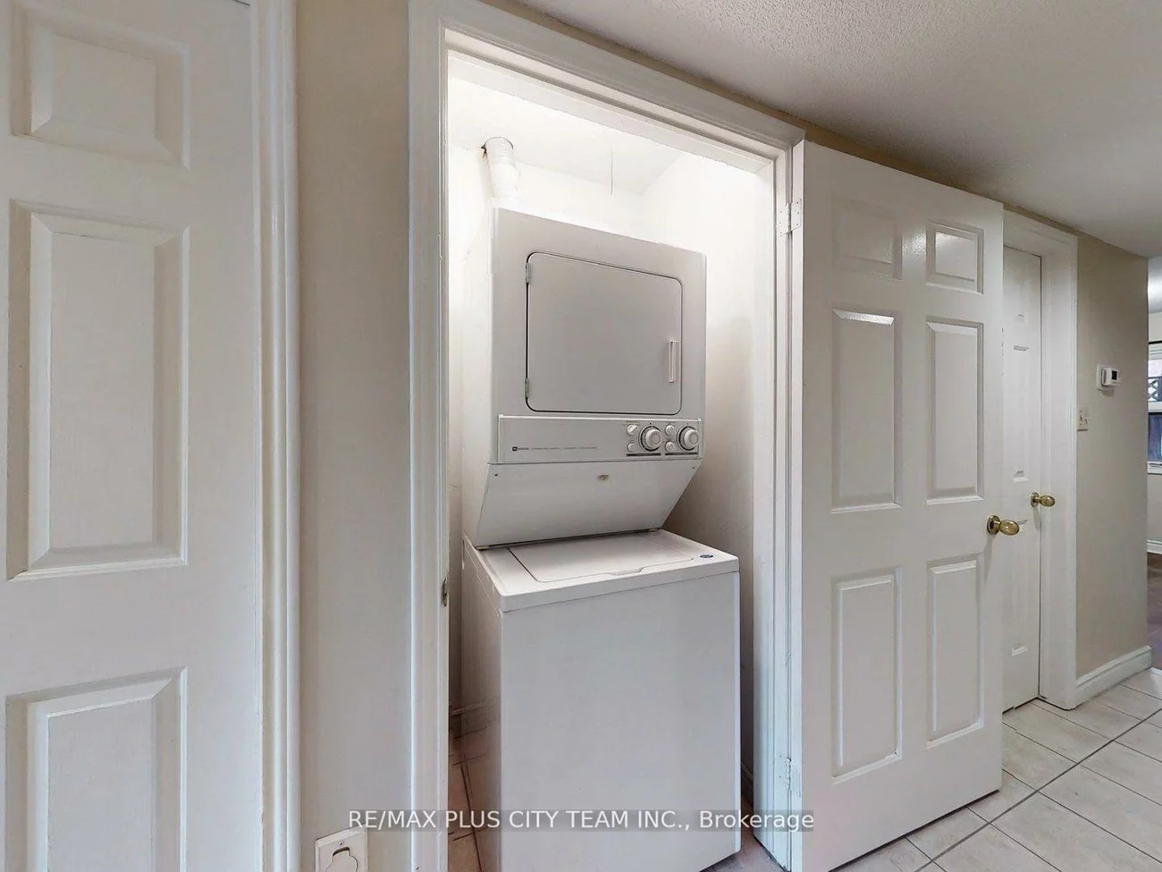 183, Nelson, 1001 - BR Bronte, Oakville