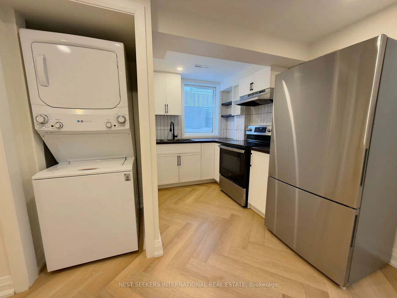 1314, Roylen, 1003 - CP College Park, Oakville