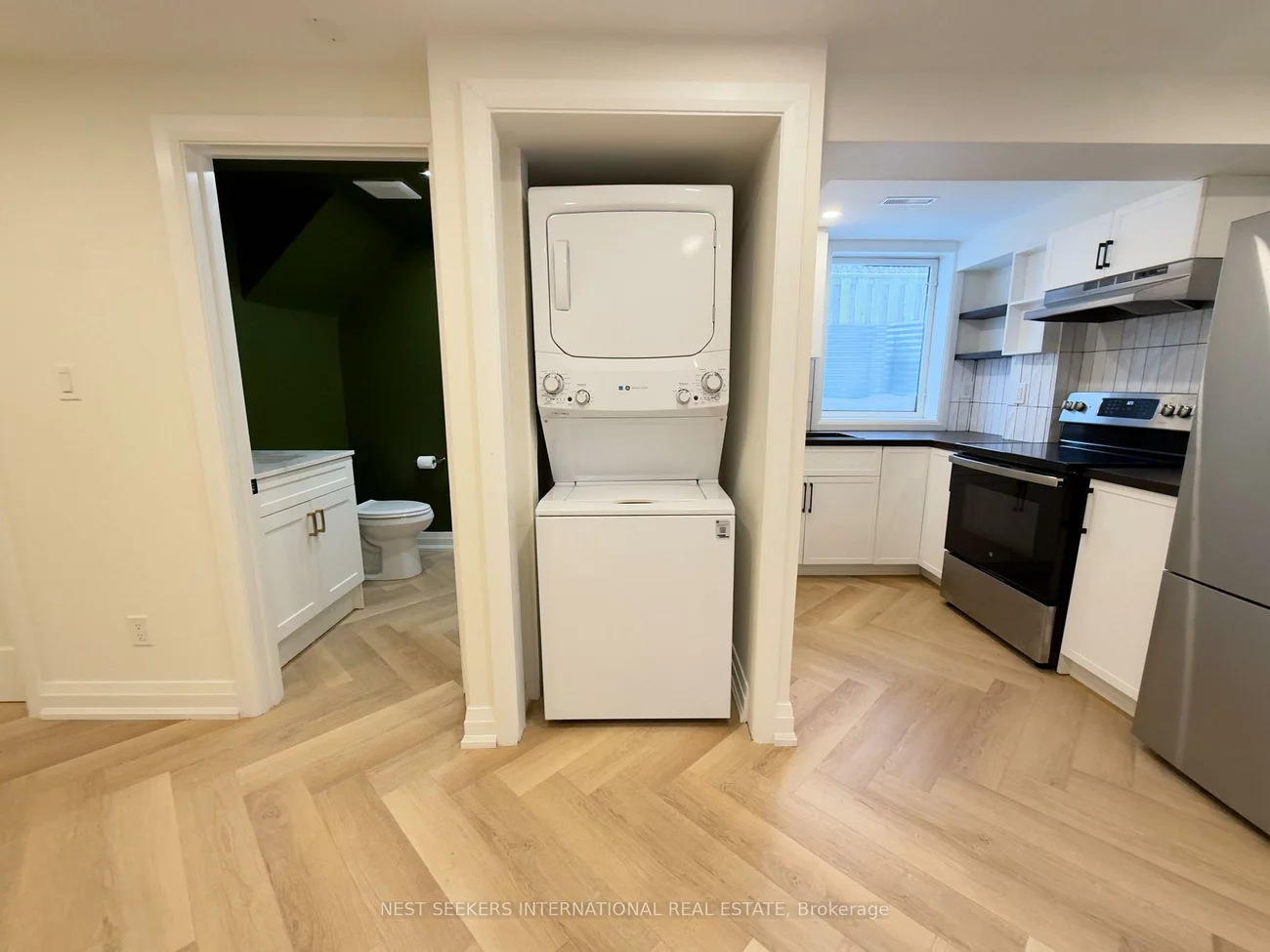 1314, Roylen, 1003 - CP College Park, Oakville