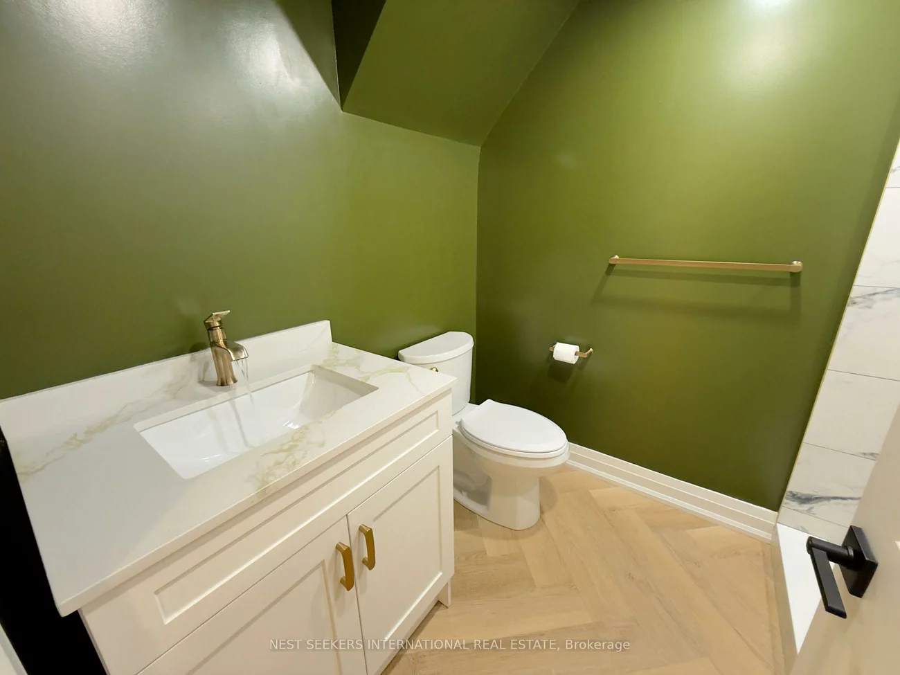 1314, Roylen, 1003 - CP College Park, Oakville