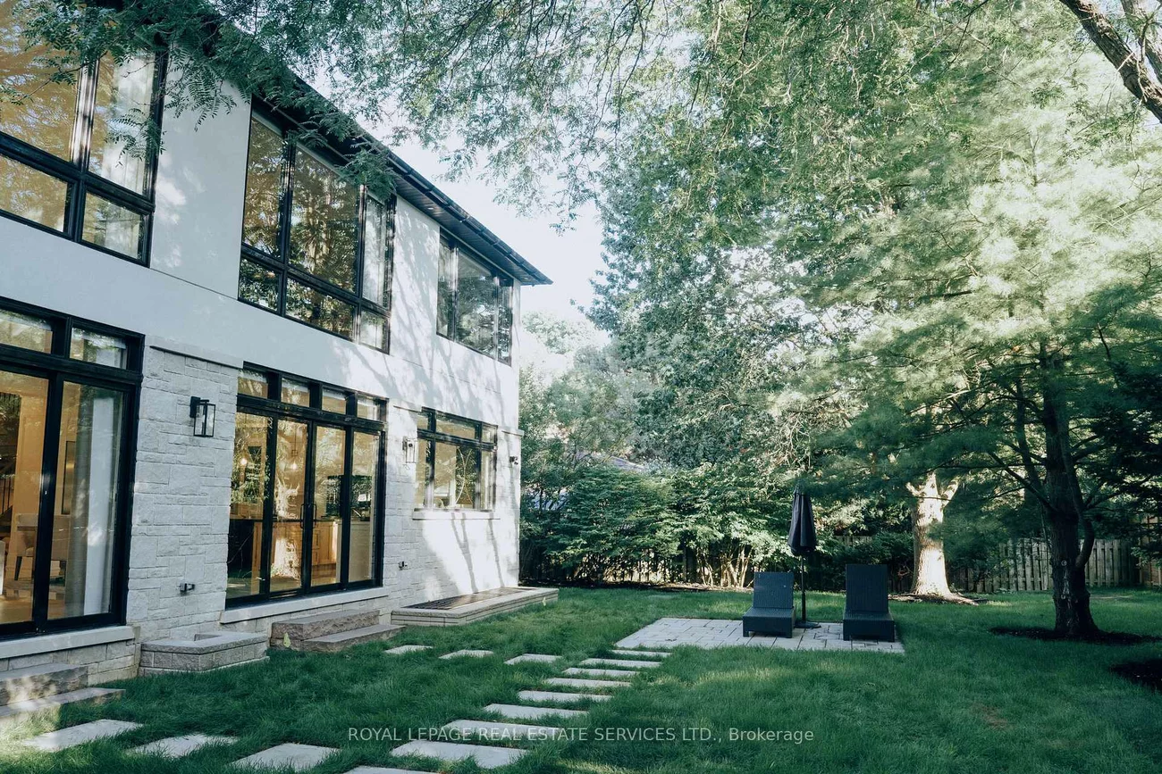 204, Maple Grove, 1011 - MO Morrison, Oakville