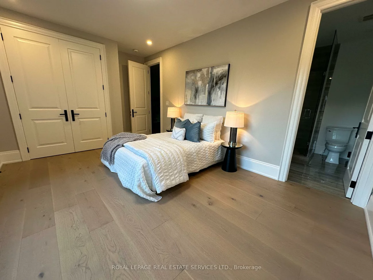 204, Maple Grove, 1011 - MO Morrison, Oakville