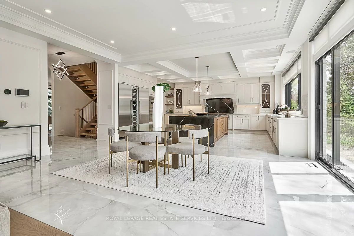 204, Maple Grove, 1011 - MO Morrison, Oakville