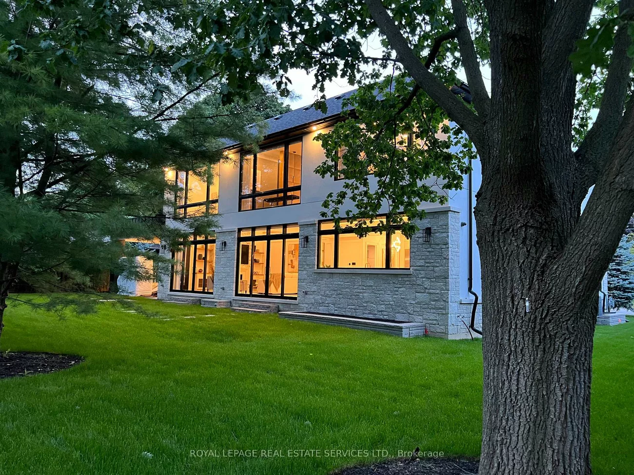 204, Maple Grove, 1011 - MO Morrison, Oakville
