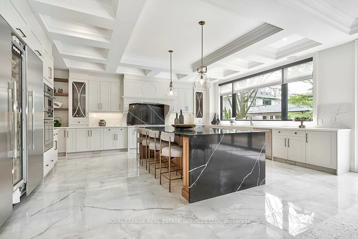 204, Maple Grove, 1011 - MO Morrison, Oakville