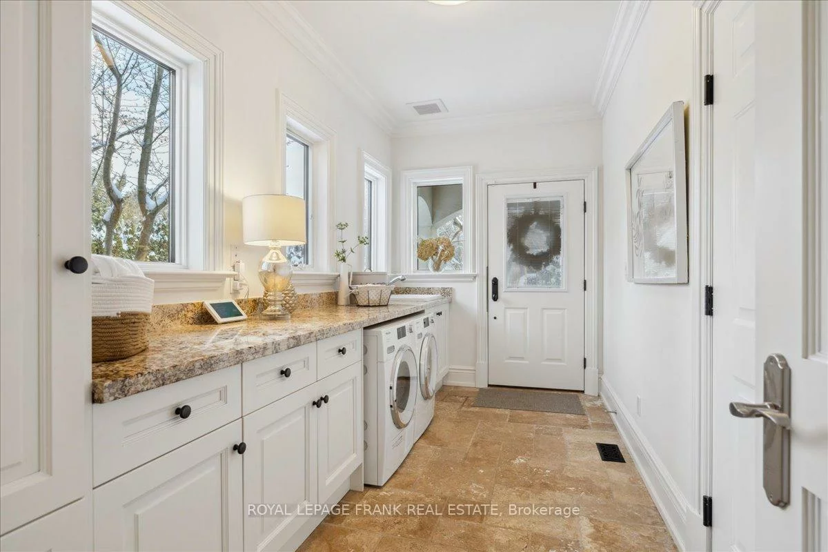 347, Chartwell, 1011 - MO Morrison, Oakville