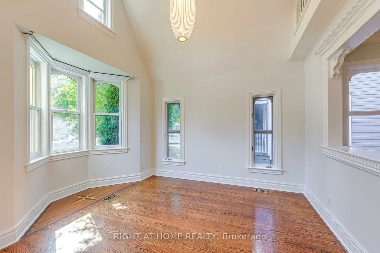 435, Maple, 1013 - OO Old Oakville, Oakville