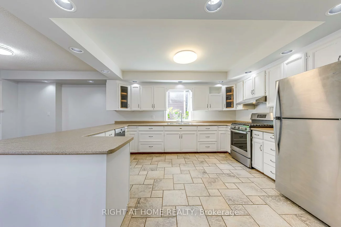 435, Maple, 1013 - OO Old Oakville, Oakville