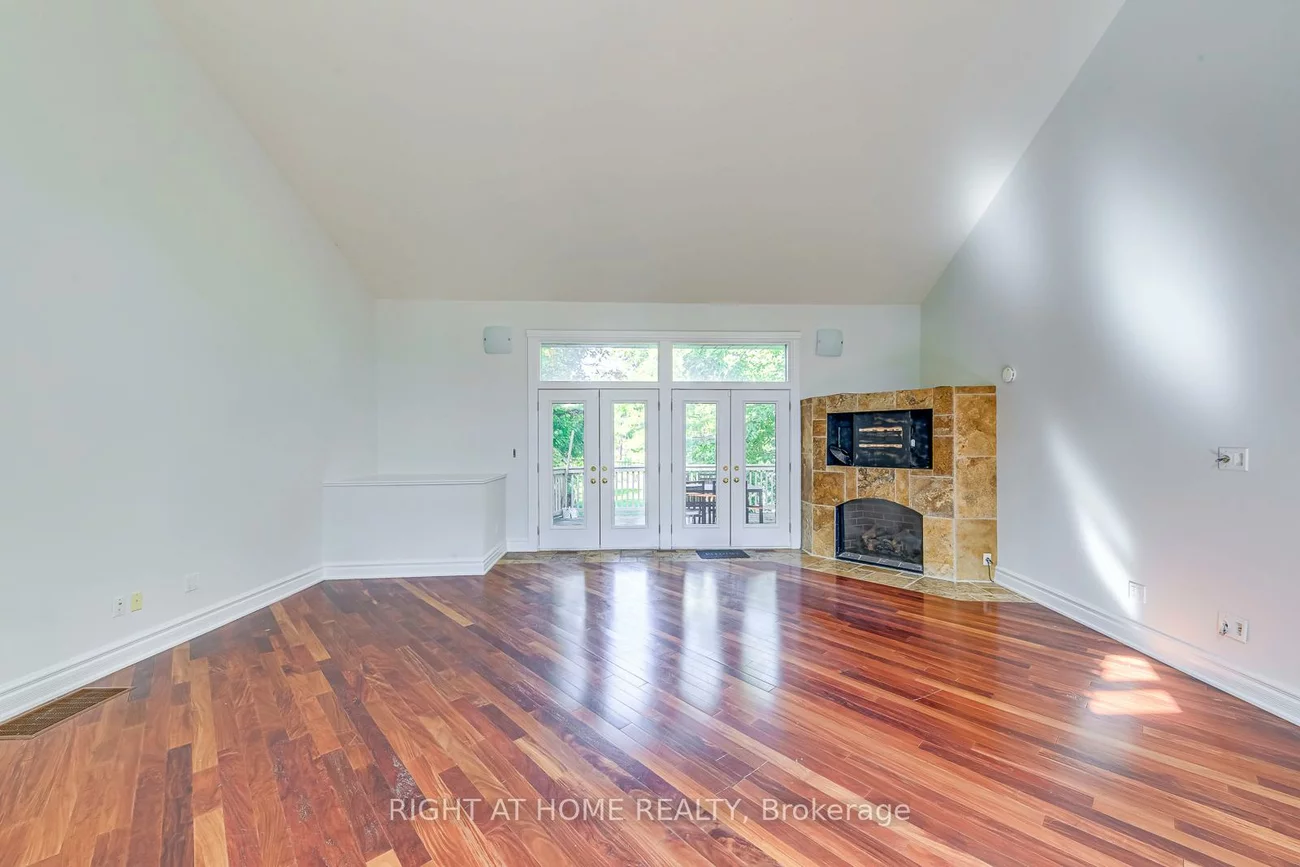 435, Maple, 1013 - OO Old Oakville, Oakville