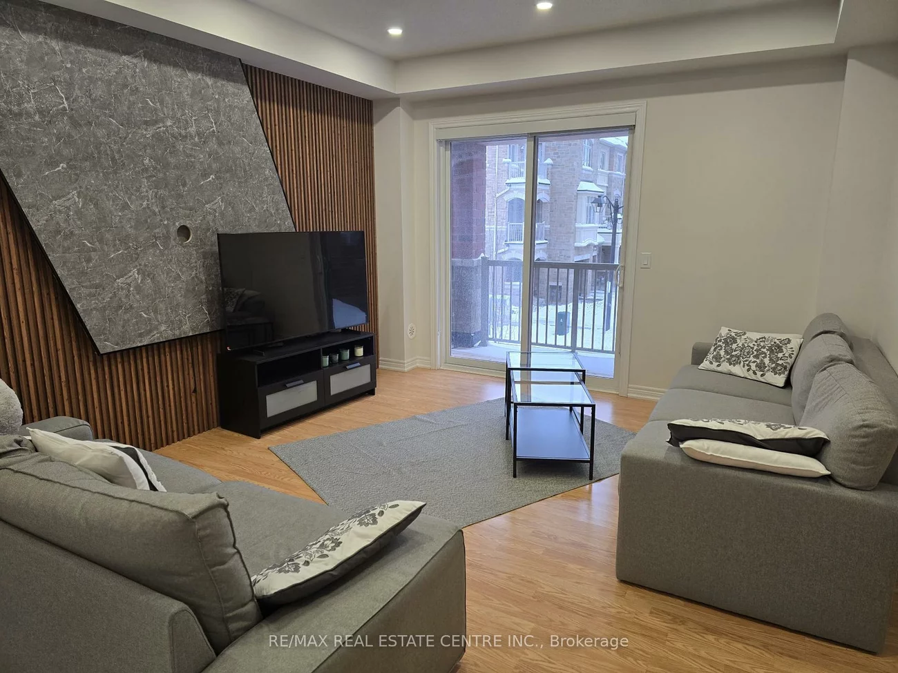 3007, Max Khan, 1010 - JM Joshua Meadows, Oakville