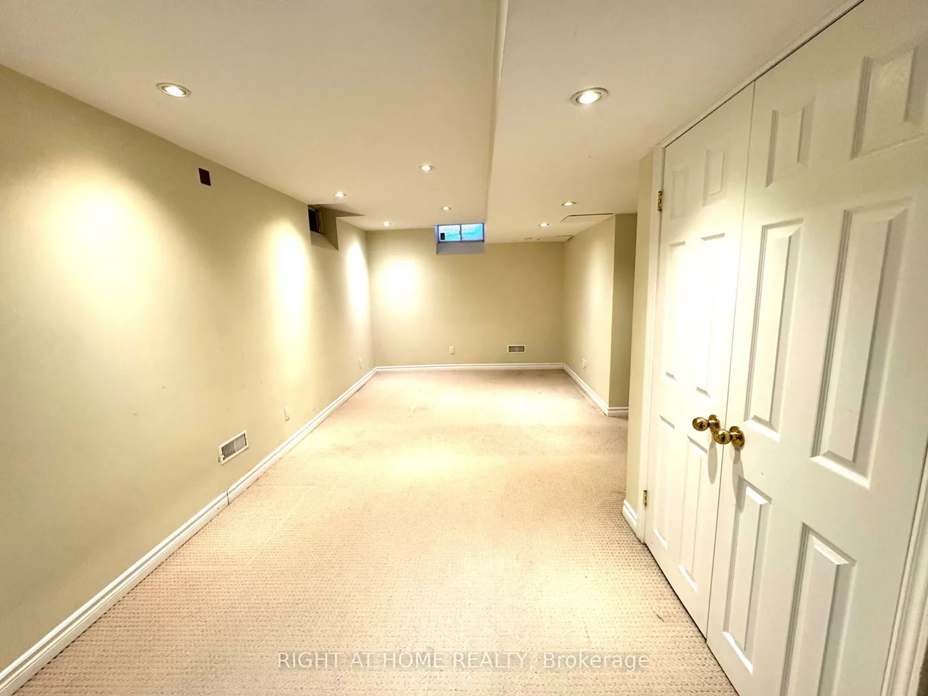 1345, Goldhawk, 1022 - WT West Oak Trails, Oakville