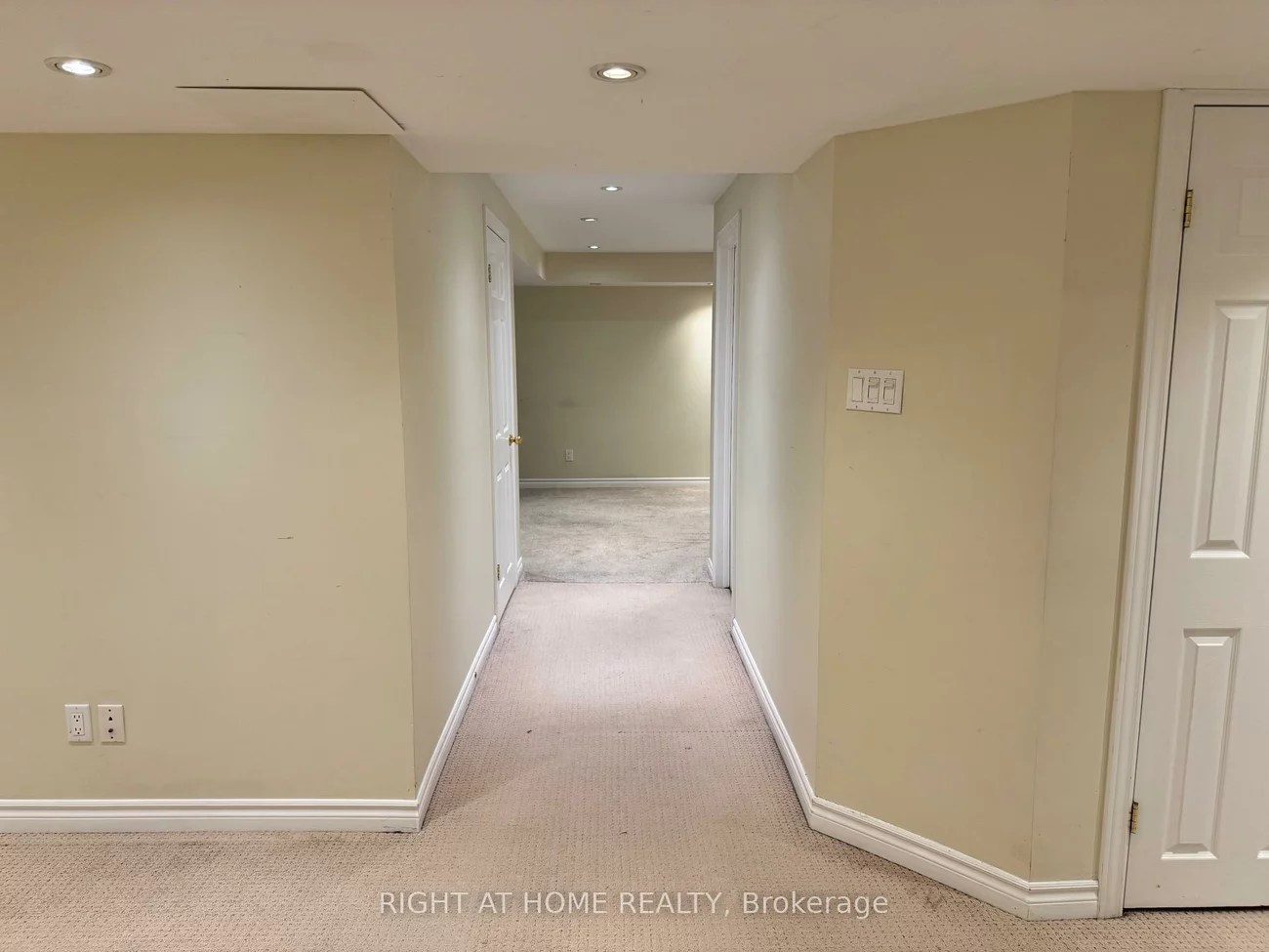 1345, Goldhawk, 1022 - WT West Oak Trails, Oakville