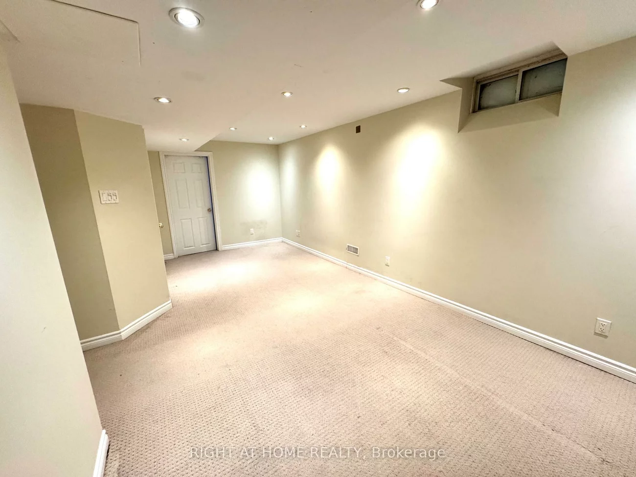 1345, Goldhawk, 1022 - WT West Oak Trails, Oakville