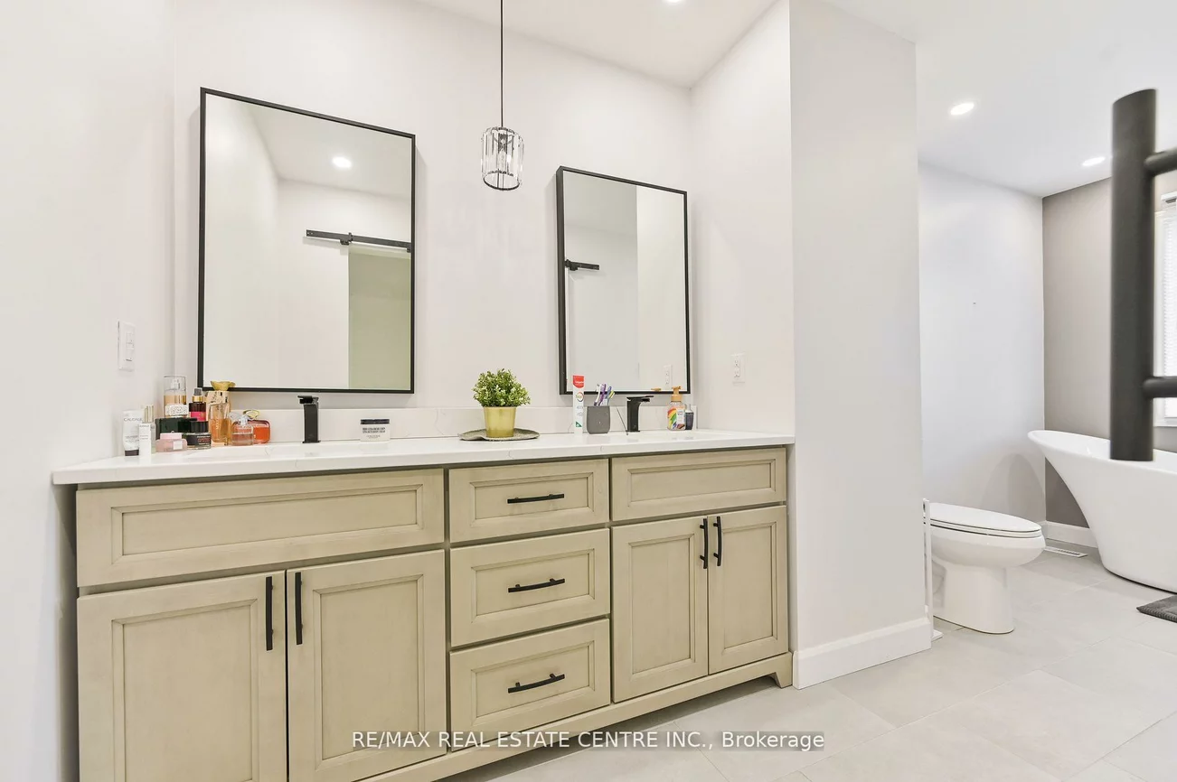 2559, Addingham, 1004 - CV Clearview, Oakville