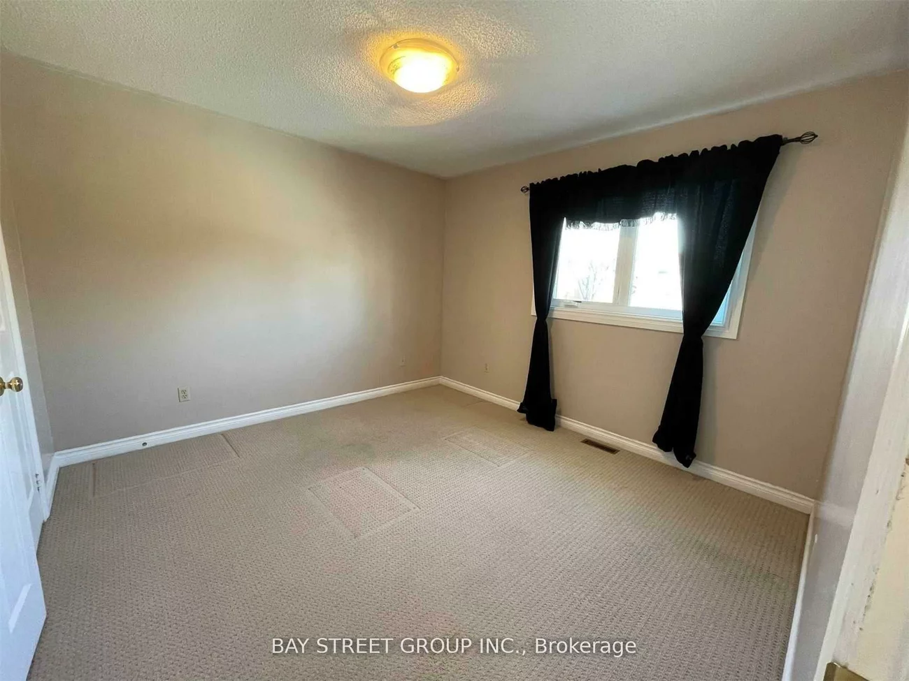 2079, Pineview, 1018 - WC Wedgewood Creek, Oakville