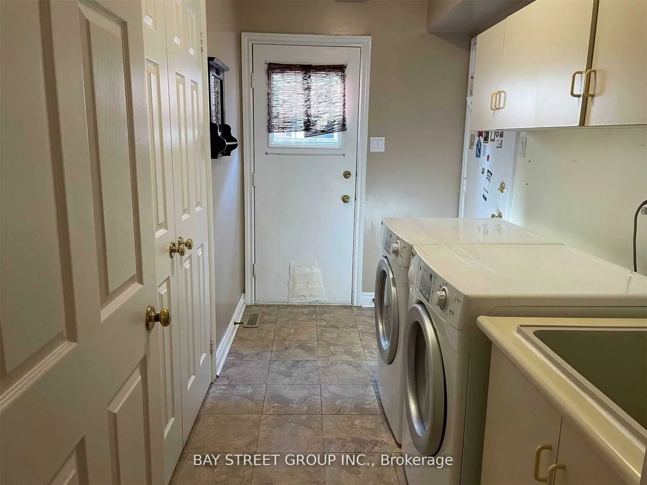 2079, Pineview, 1018 - WC Wedgewood Creek, Oakville