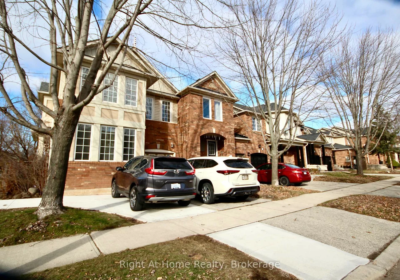 2253, Baronwood, 1019 - WM Westmount, Oakville