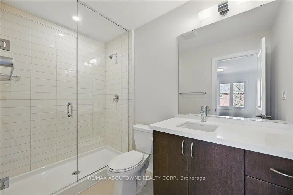 2184, Postmaster, 1019 - WM Westmount, Oakville