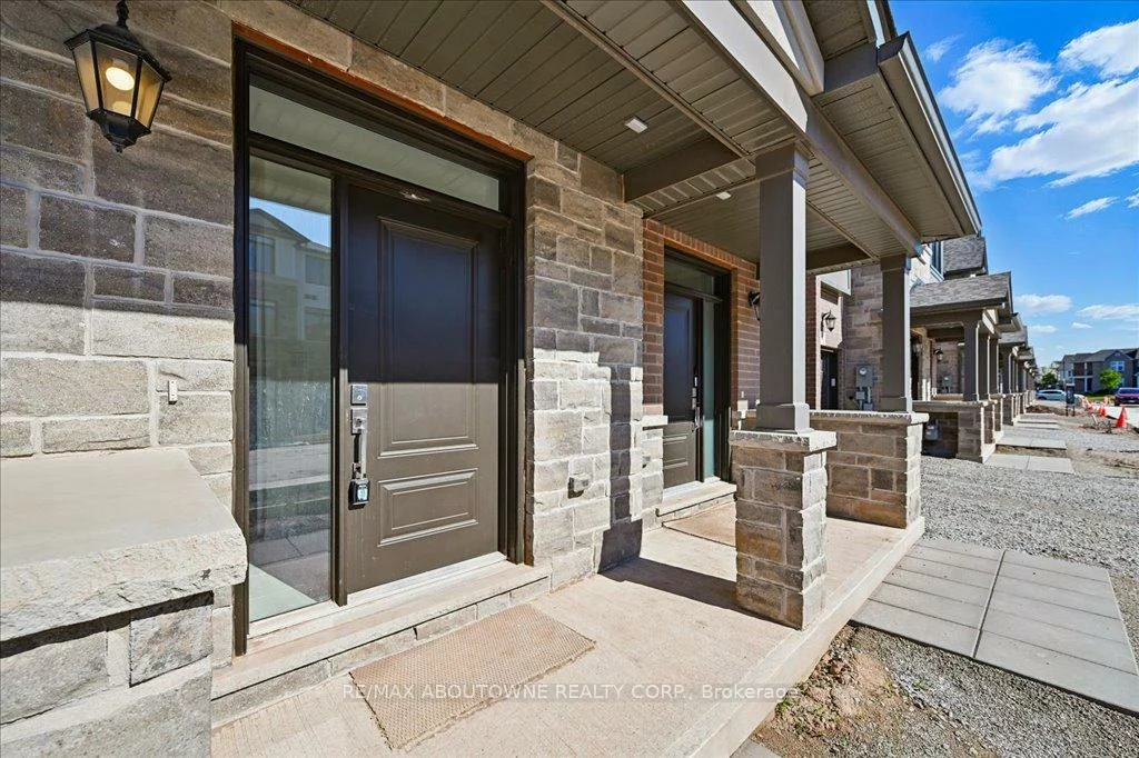 2184, Postmaster, 1019 - WM Westmount, Oakville