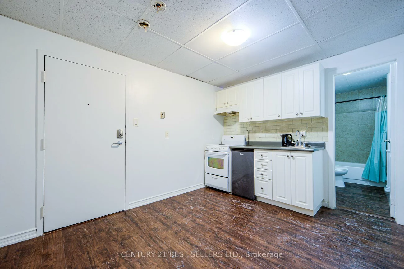 150, Lakeshore, 1013 - OO Old Oakville, Oakville