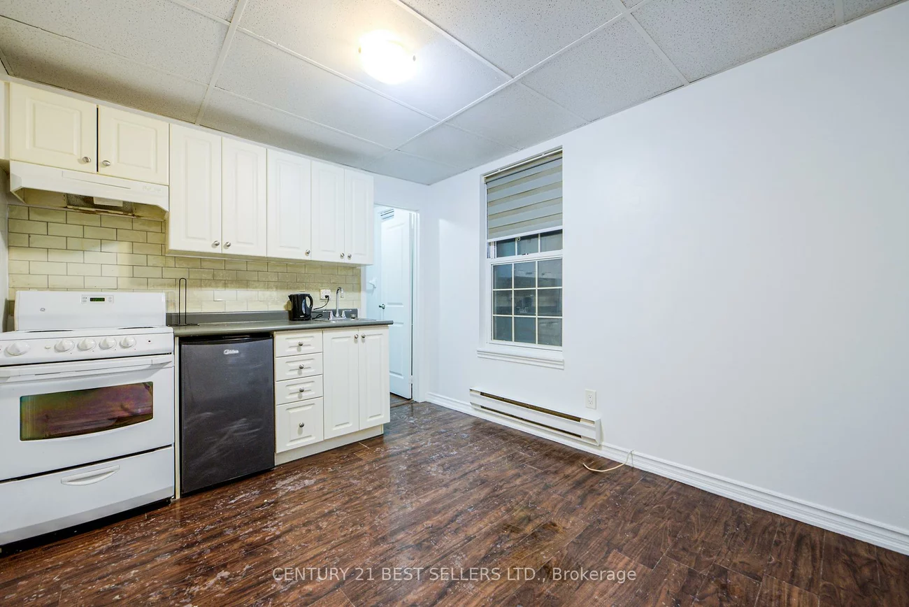 150, Lakeshore, 1013 - OO Old Oakville, Oakville