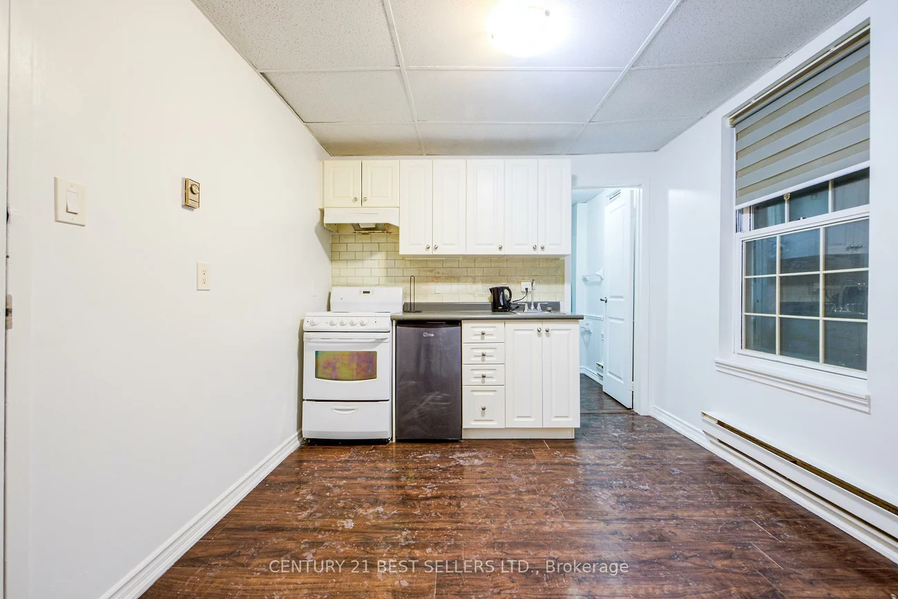 150, Lakeshore, 1013 - OO Old Oakville, Oakville