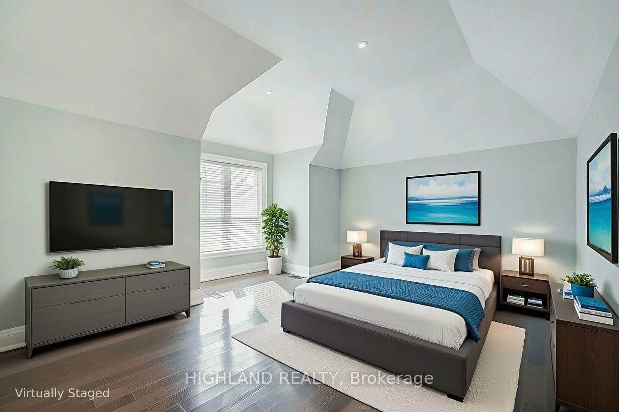 108, Livno, 1001 - BR Bronte, Oakville