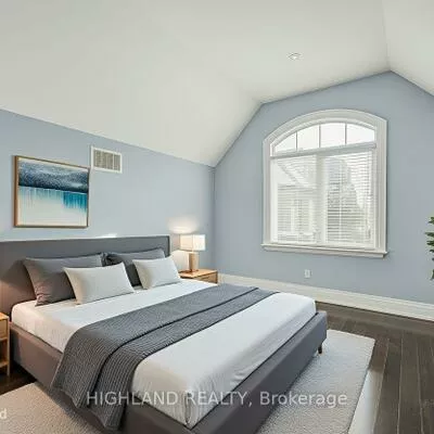 108, Livno, 1001 - BR Bronte, Oakville