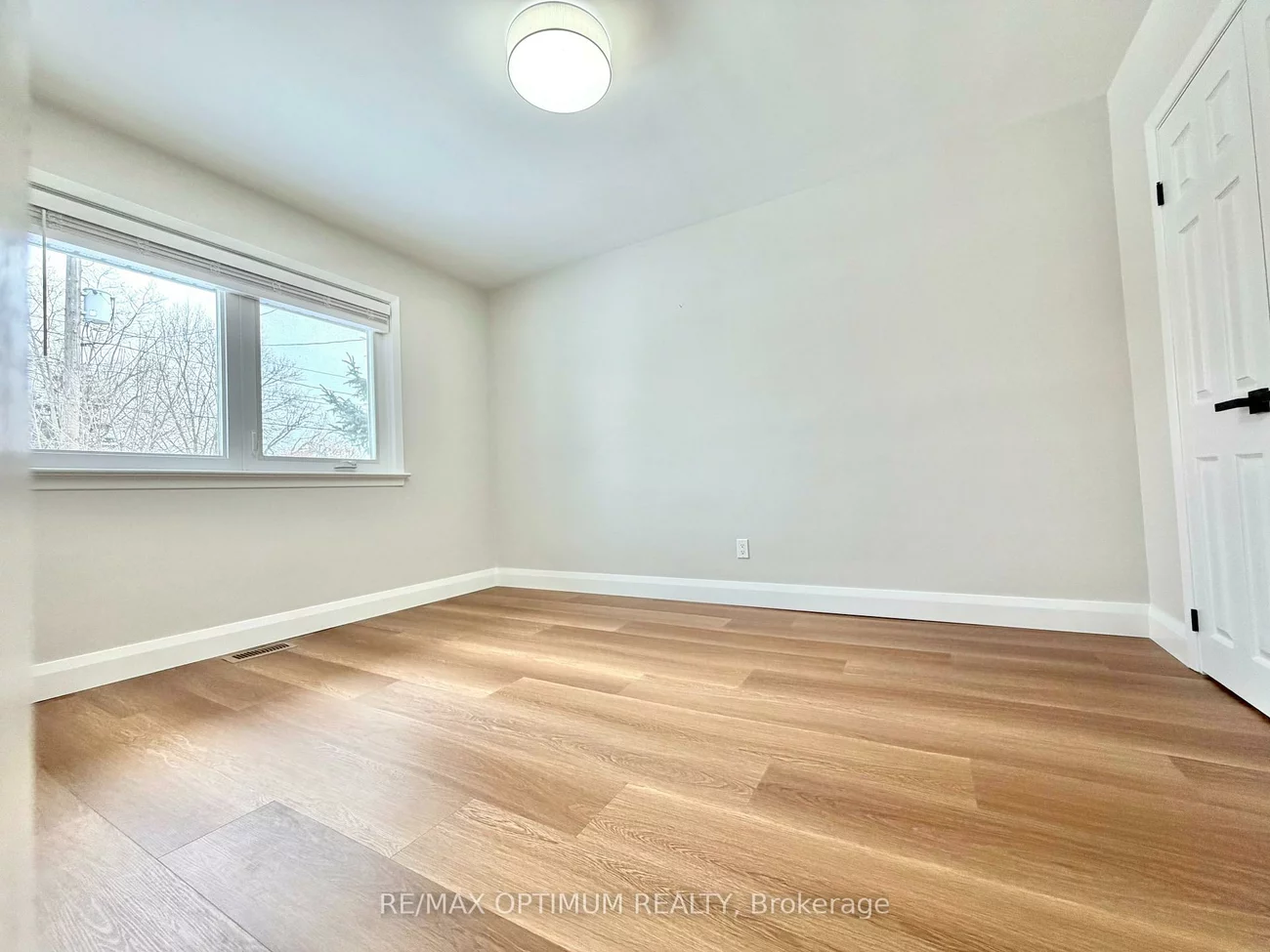 550, Third, 1020 - WO West, Oakville