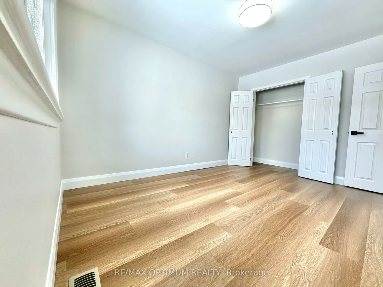 550, Third, 1020 - WO West, Oakville