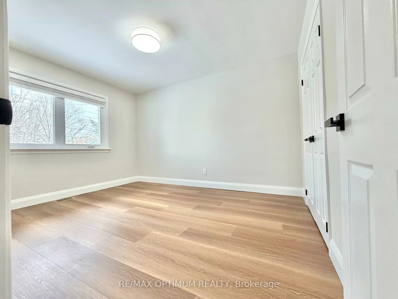 550, Third, 1020 - WO West, Oakville