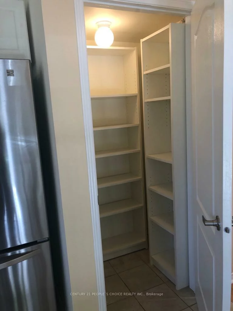 2171, Fiddlers, 1019 - WM Westmount, Oakville