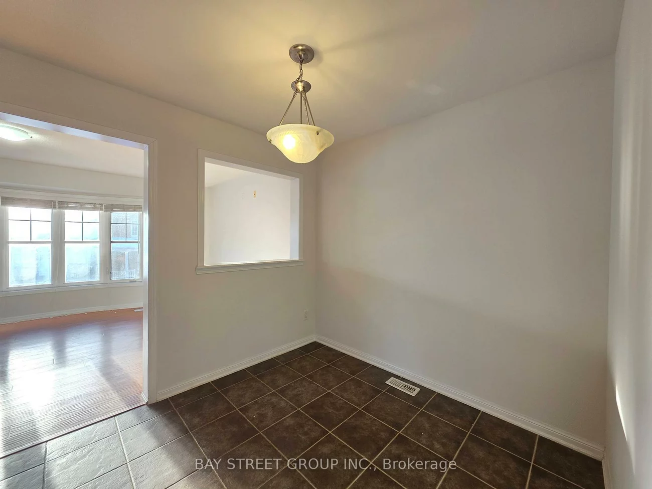 2266, Baronwood, 1019 - WM Westmount, Oakville