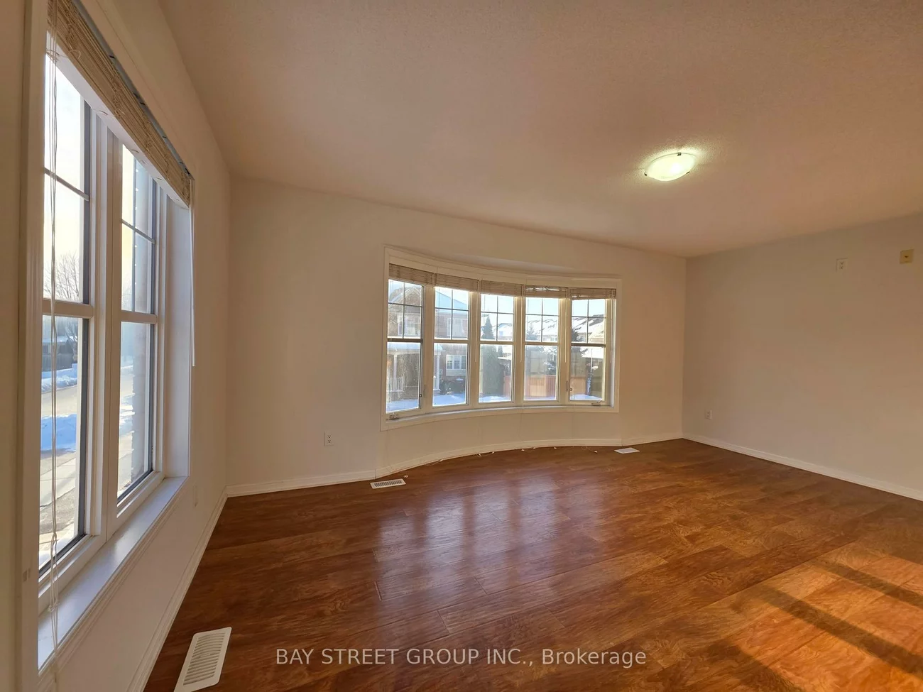 2266, Baronwood, 1019 - WM Westmount, Oakville