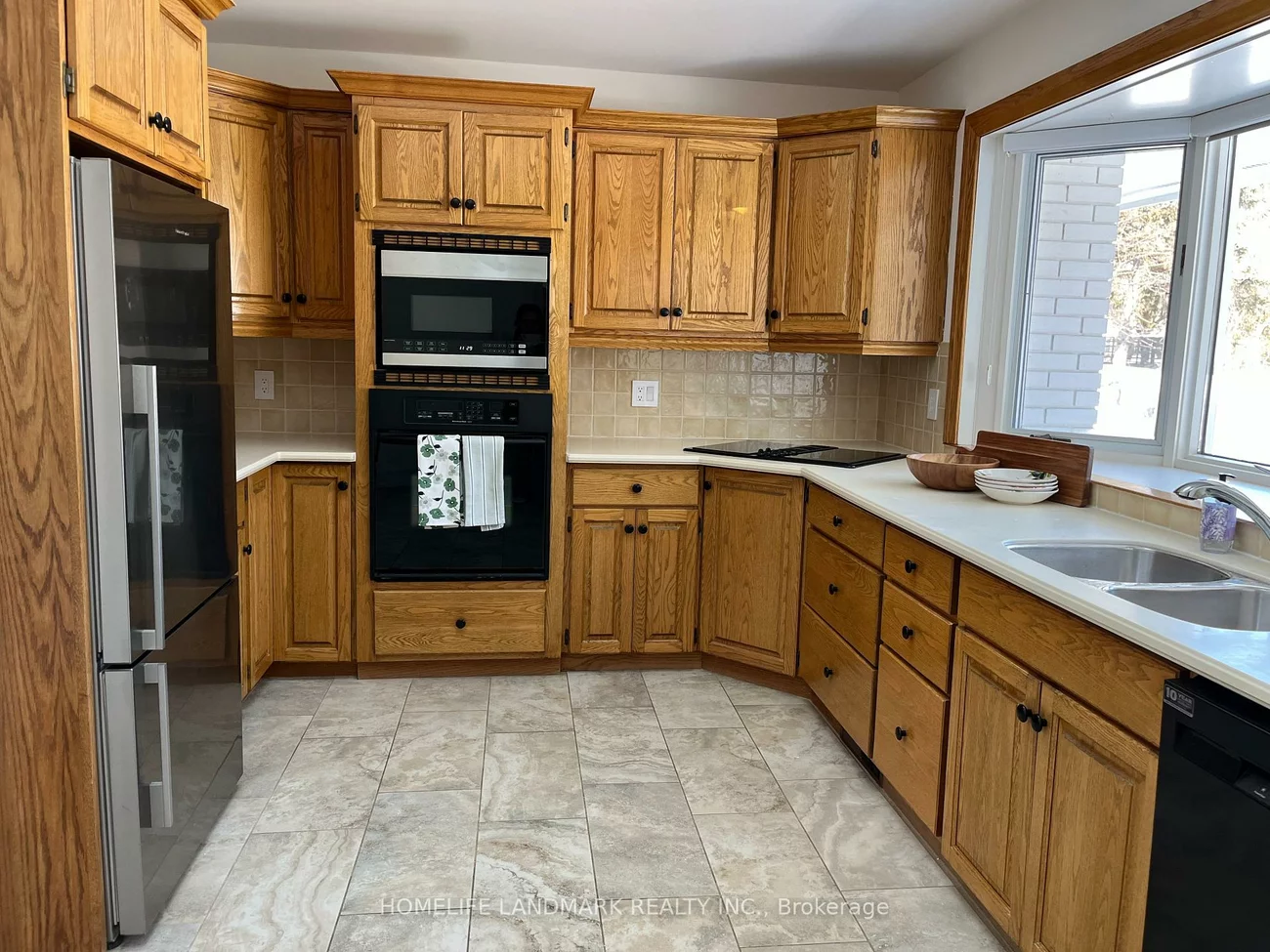 284, Woodland, 1006 - FD Ford, Oakville