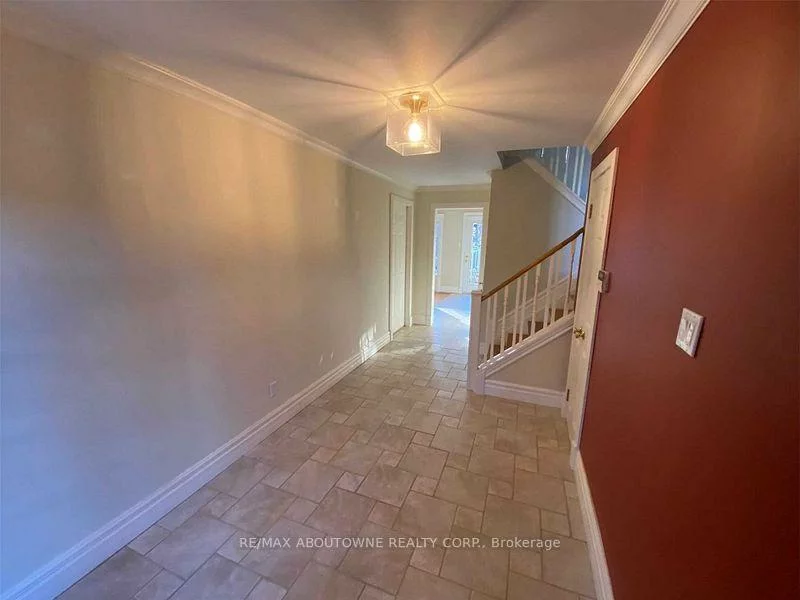 1306, Hixon, 1017 - SW Southwest, Oakville